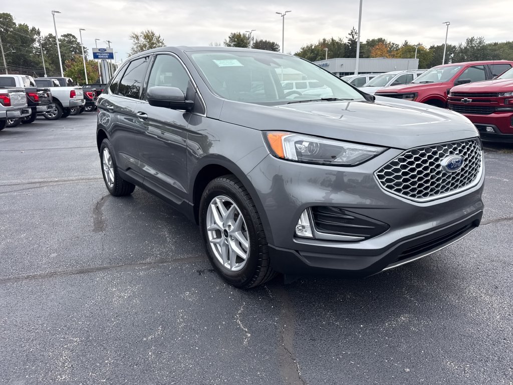 Used 2023 Ford Edge SEL w/ Convenience Package AWD/4WD image 4