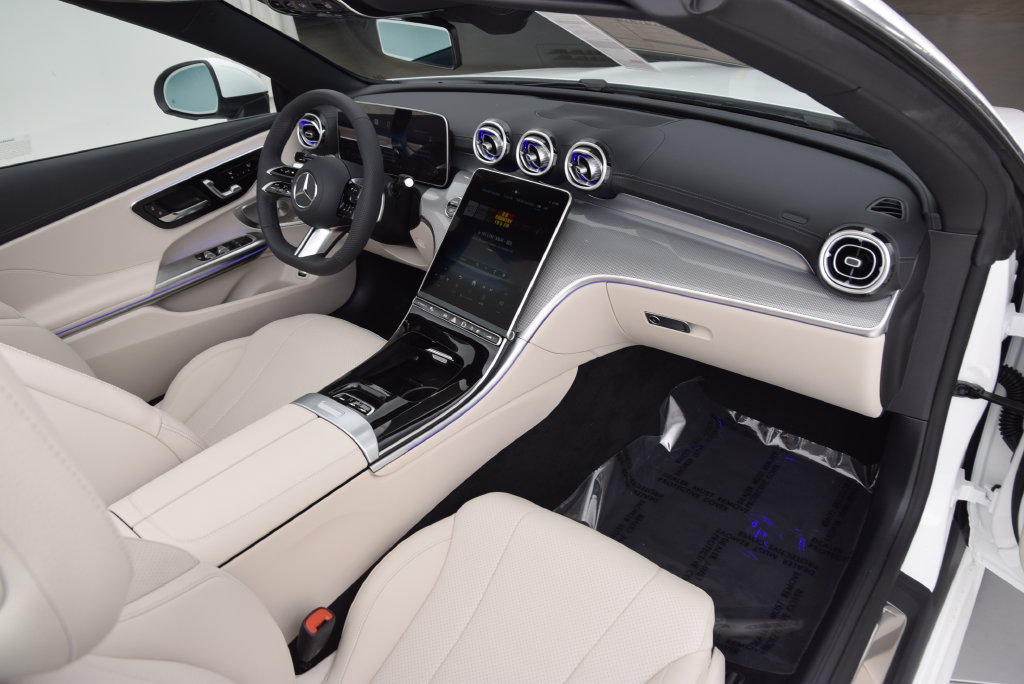 New 2027 Mercedes-Benz CLE 300 4MATIC Cabriolet image 16