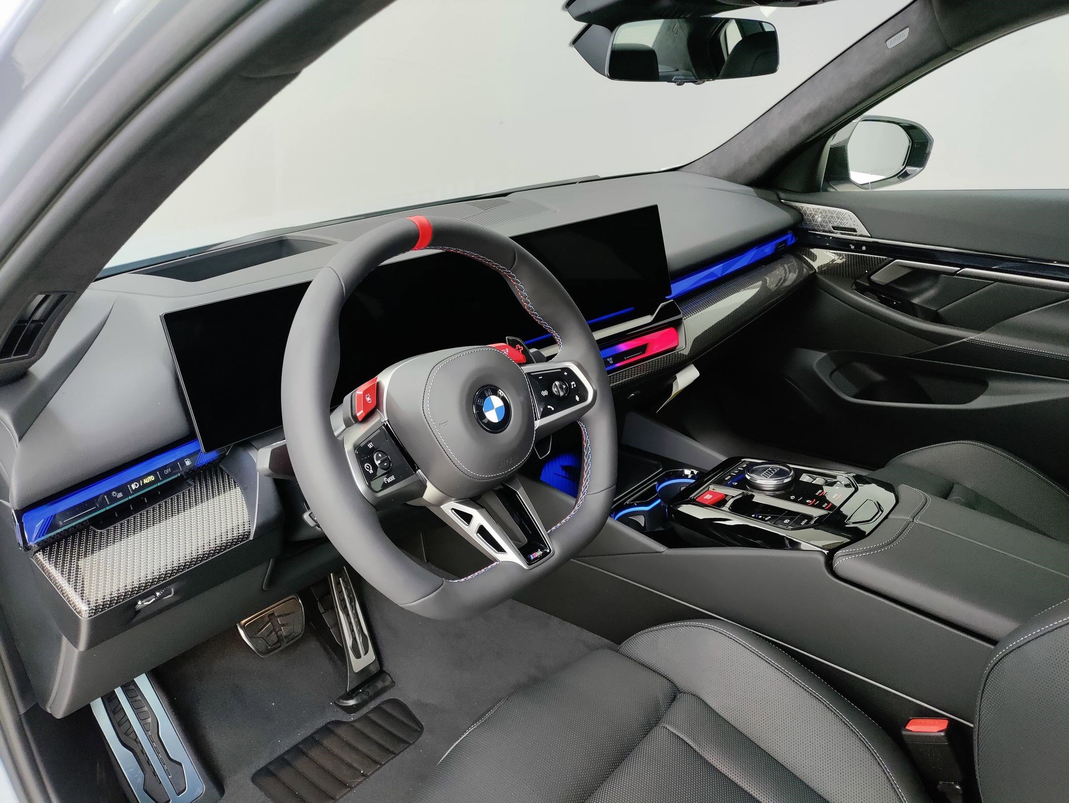 New 2026 BMW M5 w/ Carbon Package image 15
