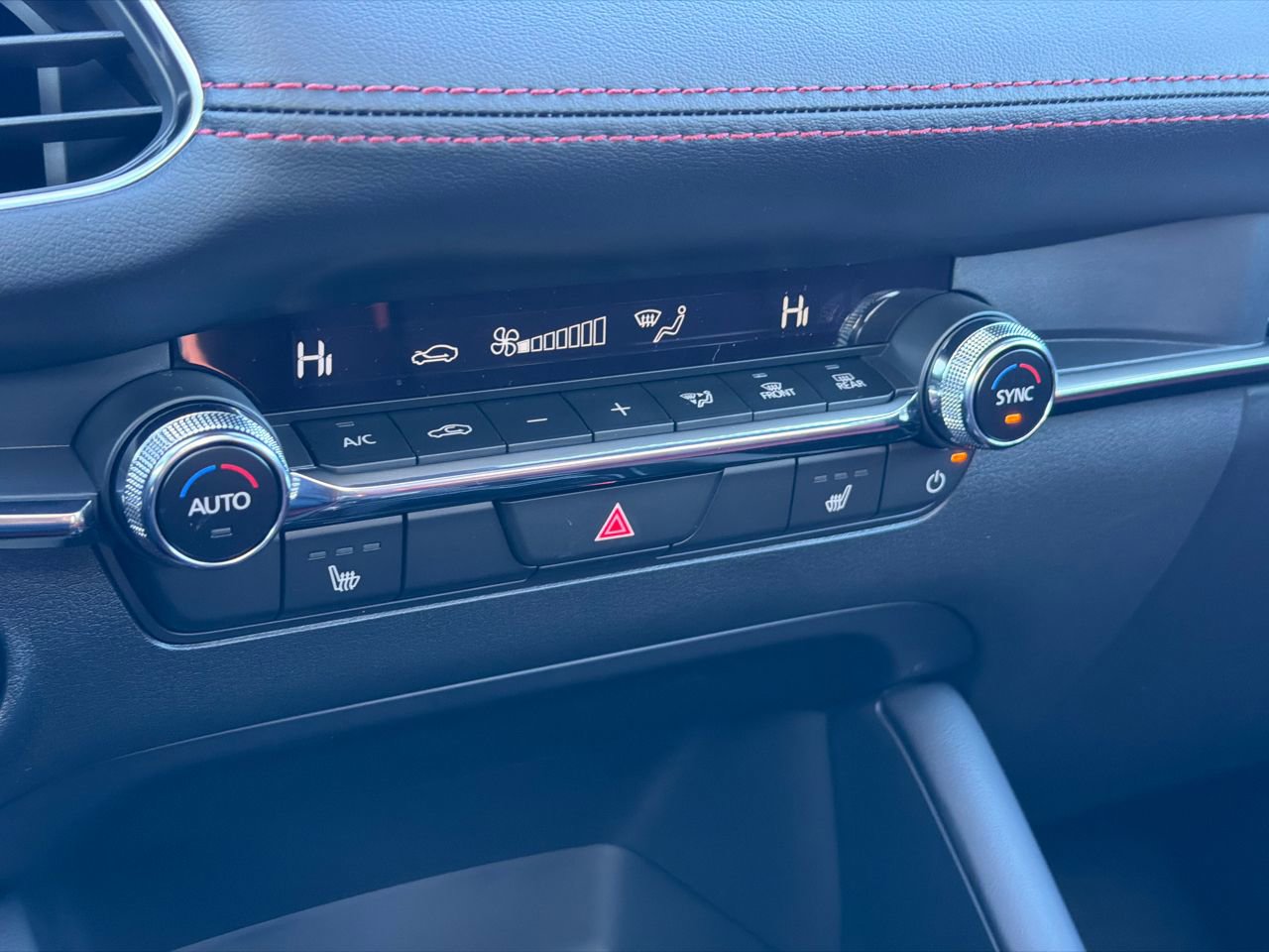 New 2026 MAZDA MAZDA3 Carbon AWD/4WD image 27