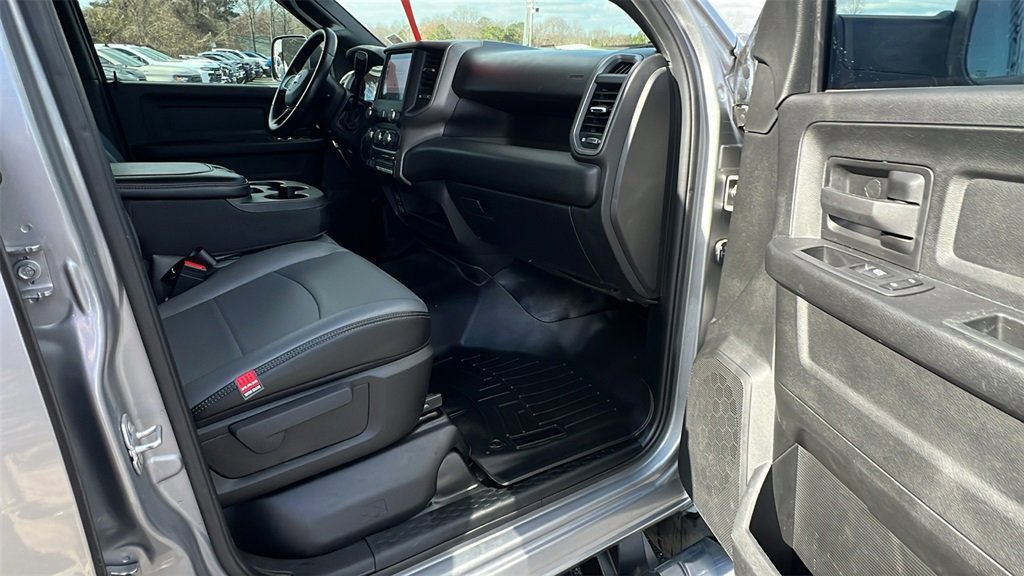 Used 2022 RAM 3500 Tradesman w/ Chrome Appearance Group image 18