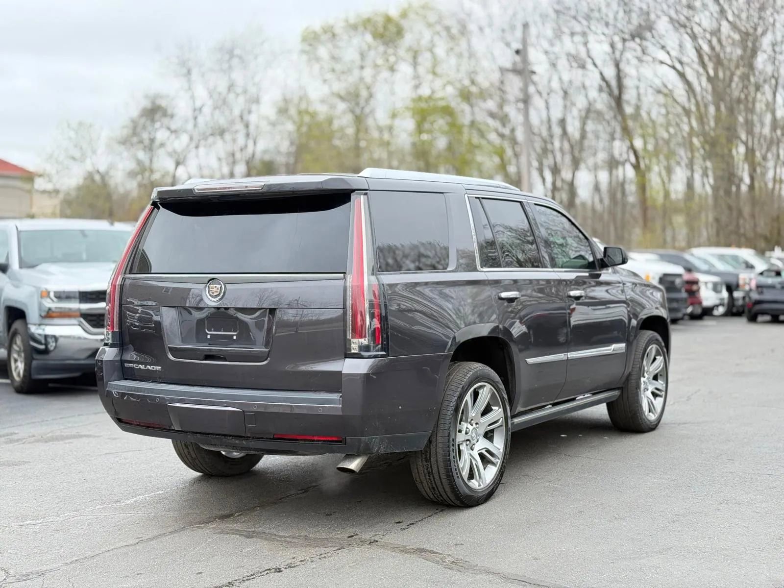Used 2015 Cadillac Escalade Premium AWD/4WD image 7