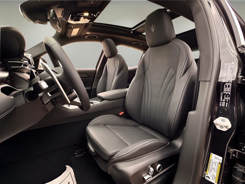 New 2025 Maserati Grecale Modena AWD/4WD image 28