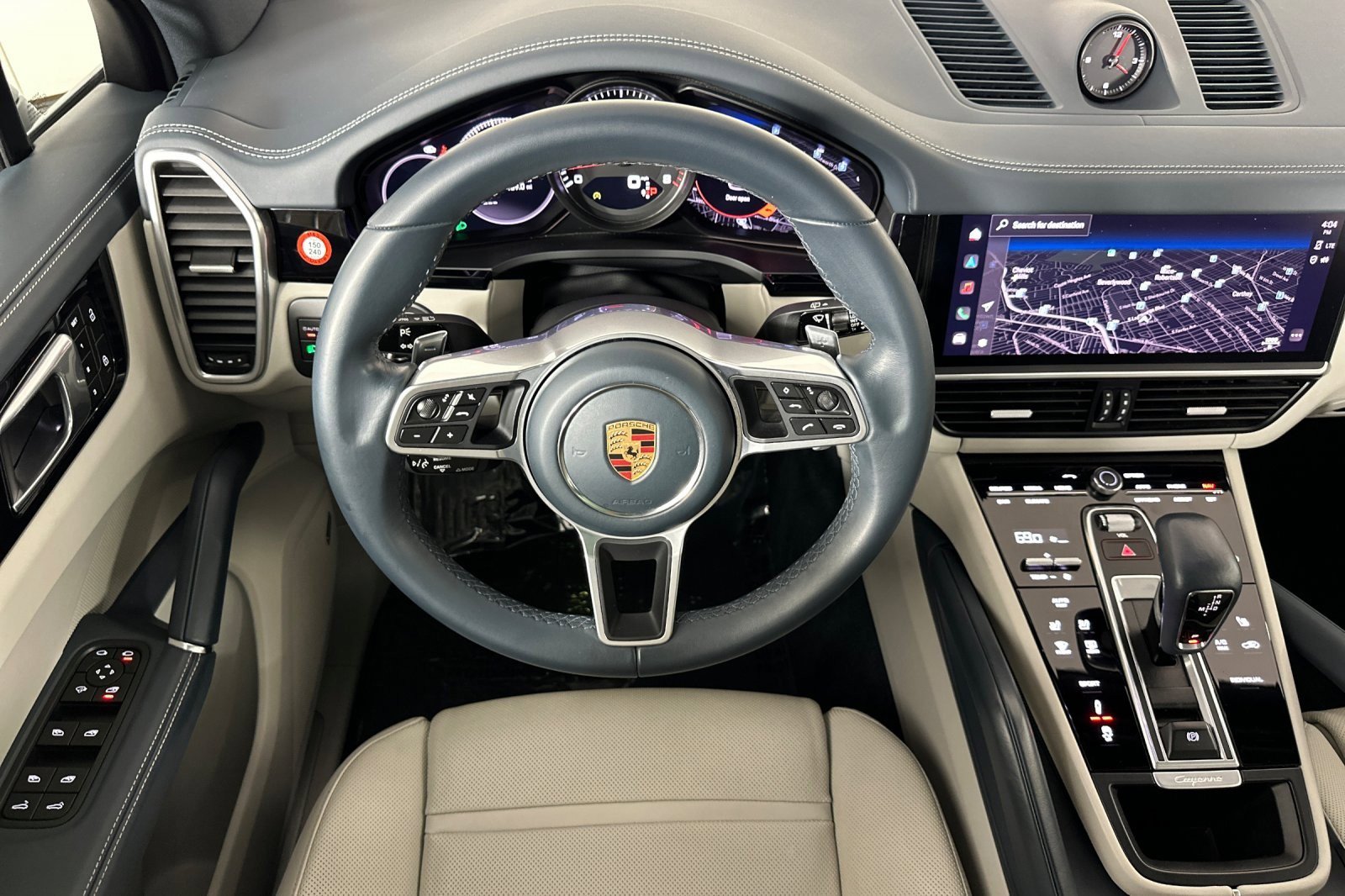 Used 2023 Porsche Cayenne S Platinum w/ Premium Package Plus image 13