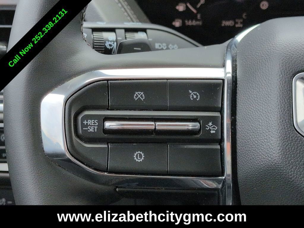 Used 2025 GMC Yukon XL Denali AWD/4WD image 26