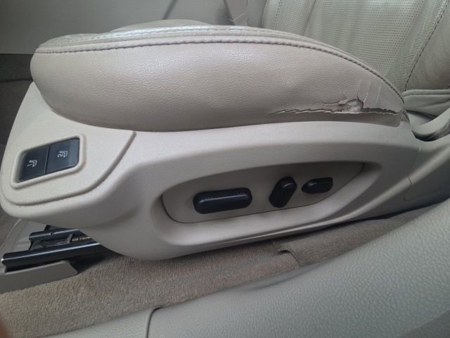 Used 2012 Ford Taurus Limited image 27