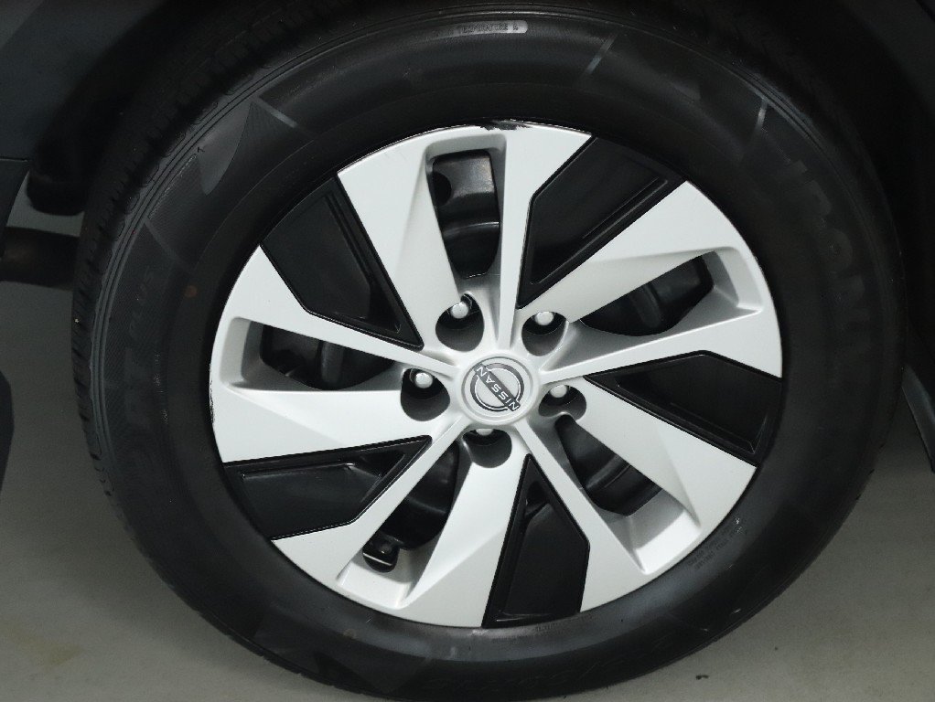 Used 2024 Nissan Altima 2.5 S FWD image 13