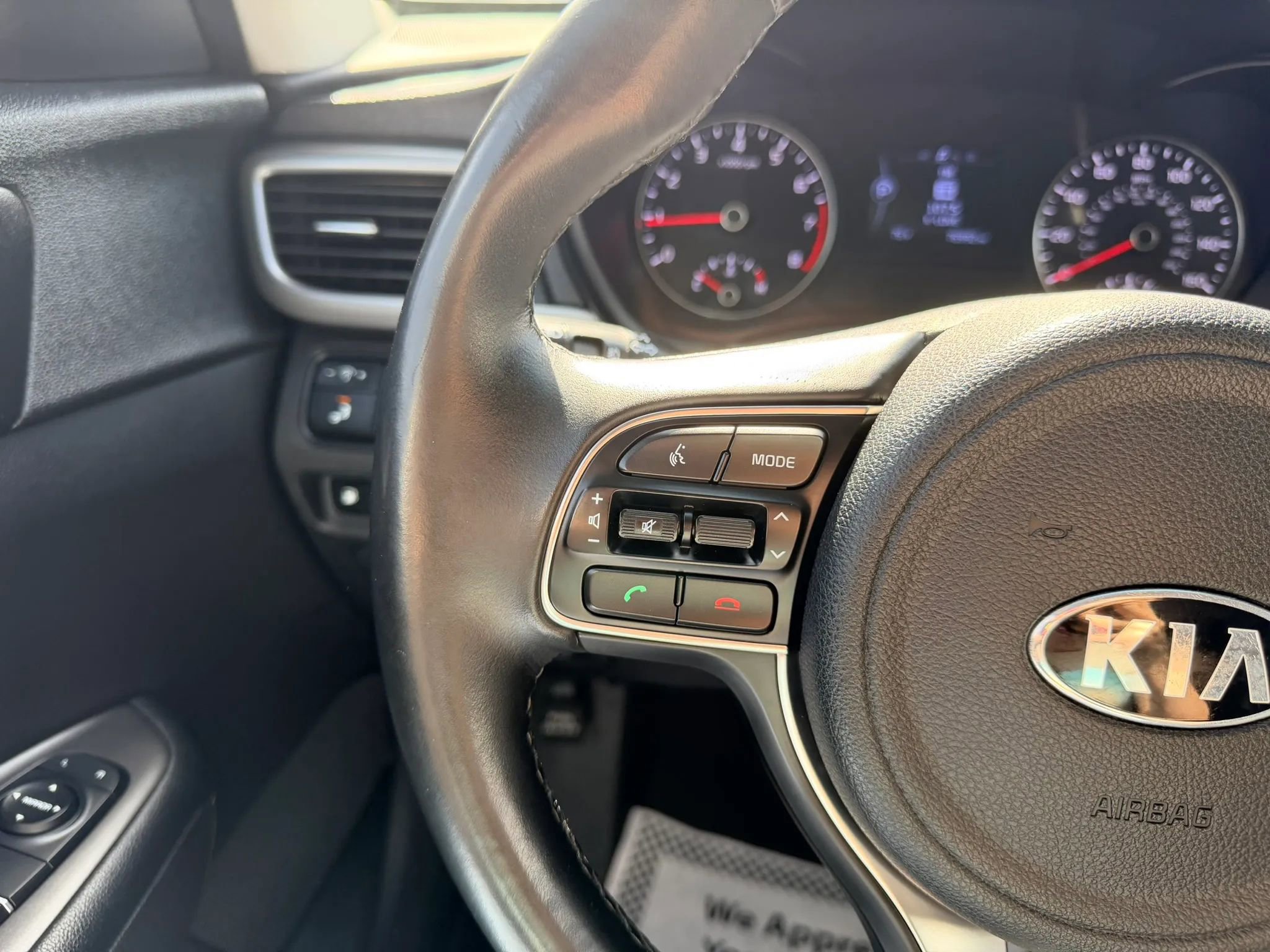 Used 2018 Kia Optima S FWD image 14