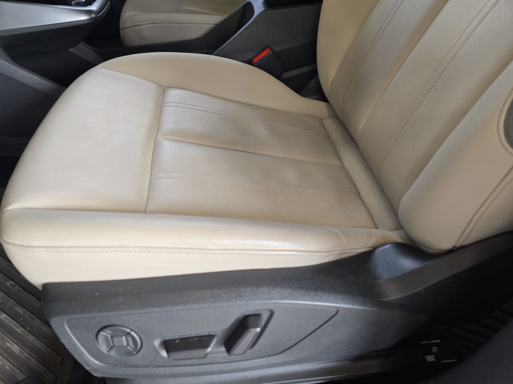 Used 2023 Audi Q4 e-tron Prestige AWD/4WD image 32