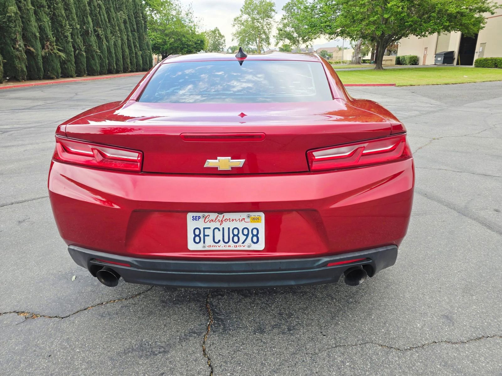 Used 2018 Chevrolet Camaro LT RWD image 8