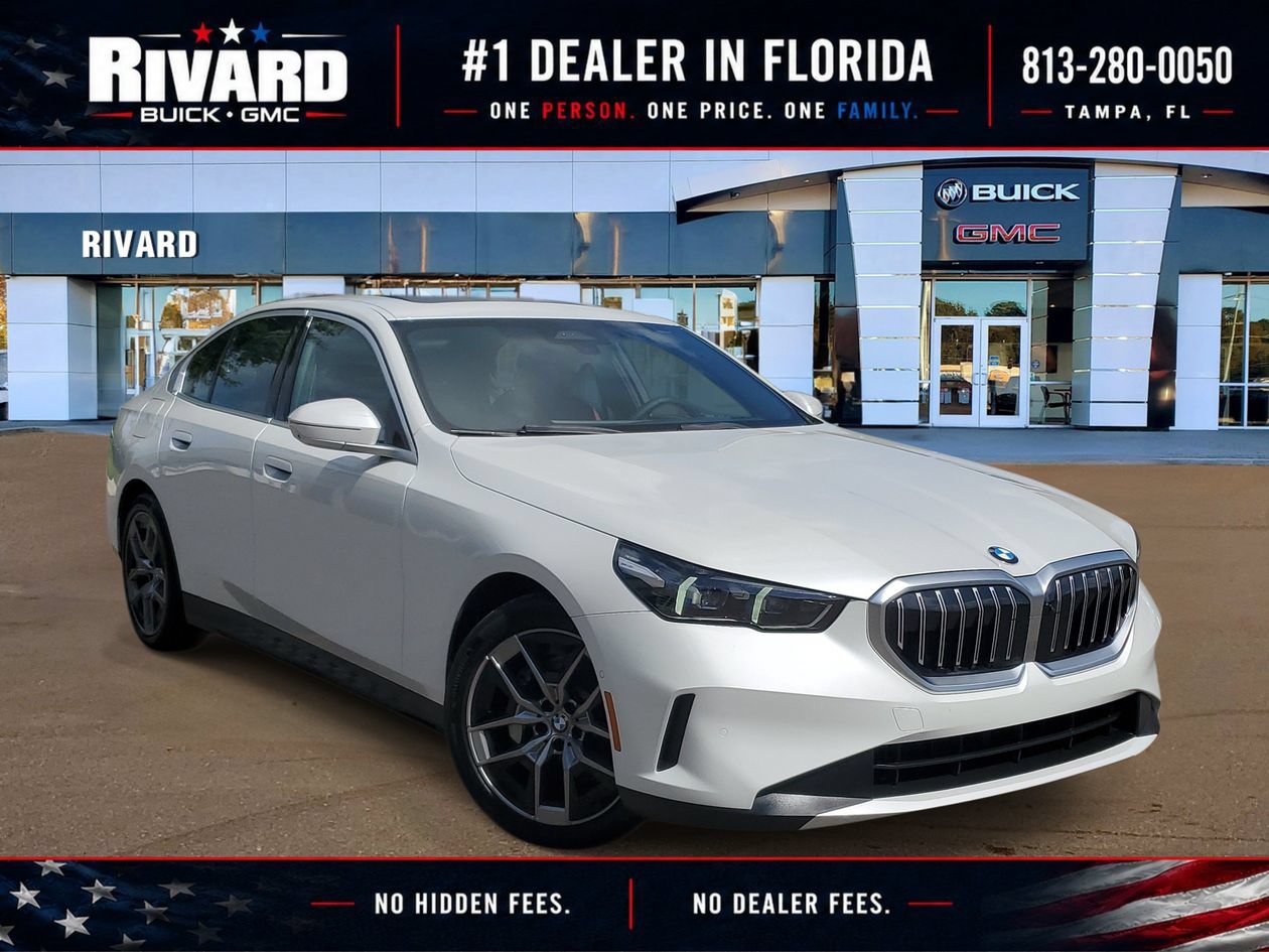 Used 2026 BMW 530i RWD image 1