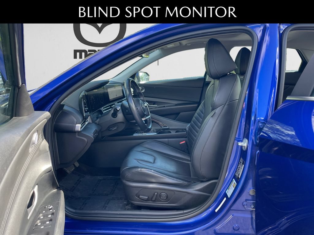 Used 2022 Hyundai Elantra Limited w/ Preferred Accessory Package FWD image 8