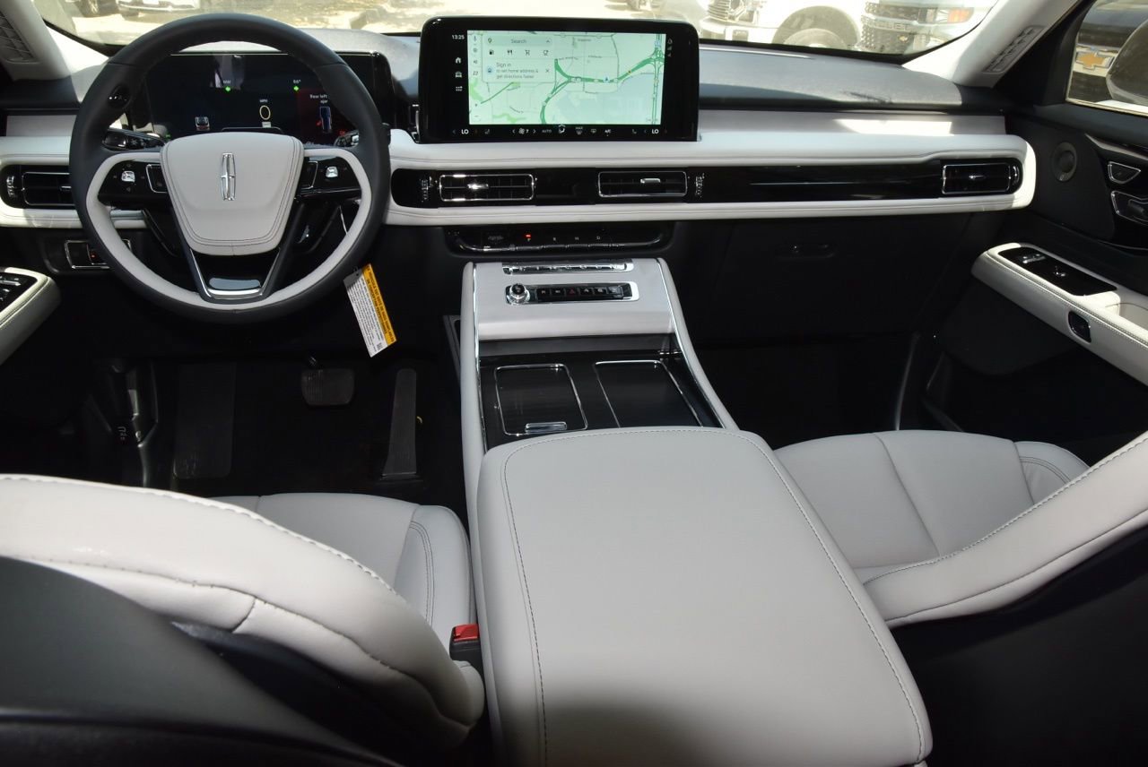 New 2026 Lincoln Aviator Reserve image 17