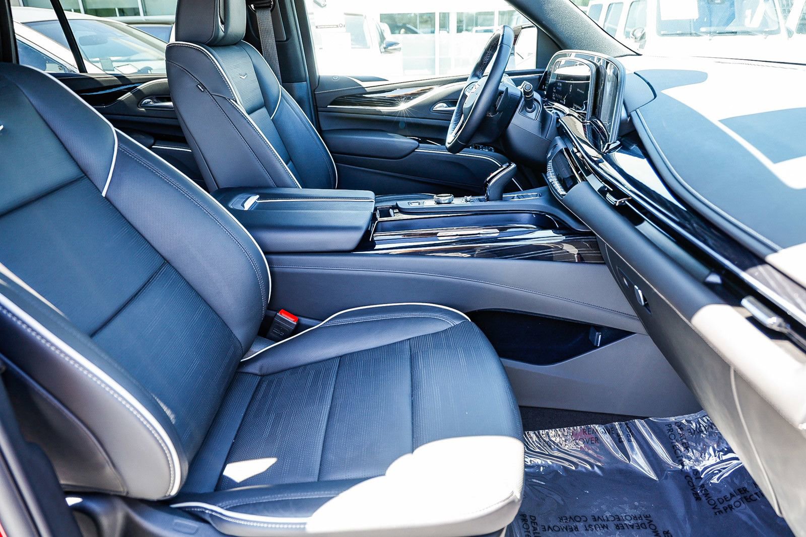 Used 2024 Cadillac Escalade Sport w/ LPO, ONYX Package AWD/4WD image 18