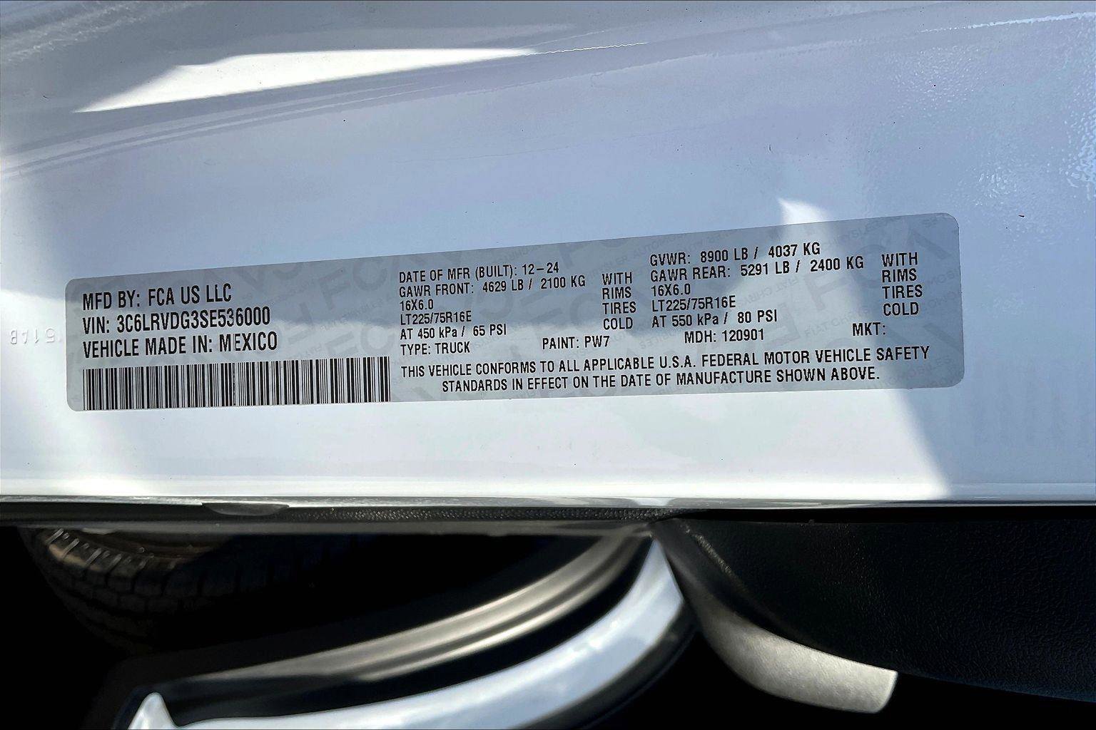 Used 2025 RAM ProMaster 2500 w/ Convenience Group image 31