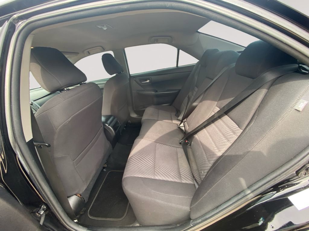 Used 2016 Toyota Camry LE image 13