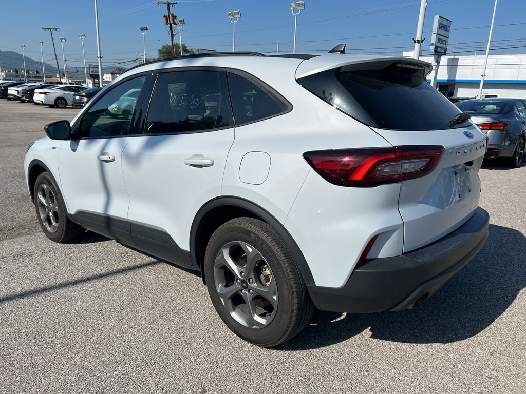 Used 2025 Ford Escape ST-Line AWD/4WD image 4