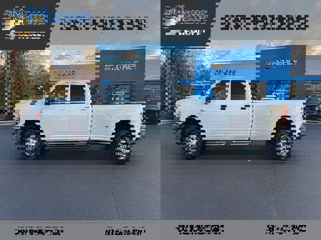 Used 2024 RAM 3500 Tradesman w/ Chrome Appearance Group image 4