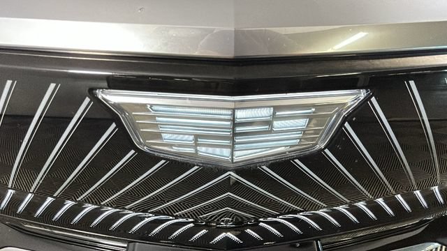 Used 2024 Cadillac Lyriq Tech RWD image 8