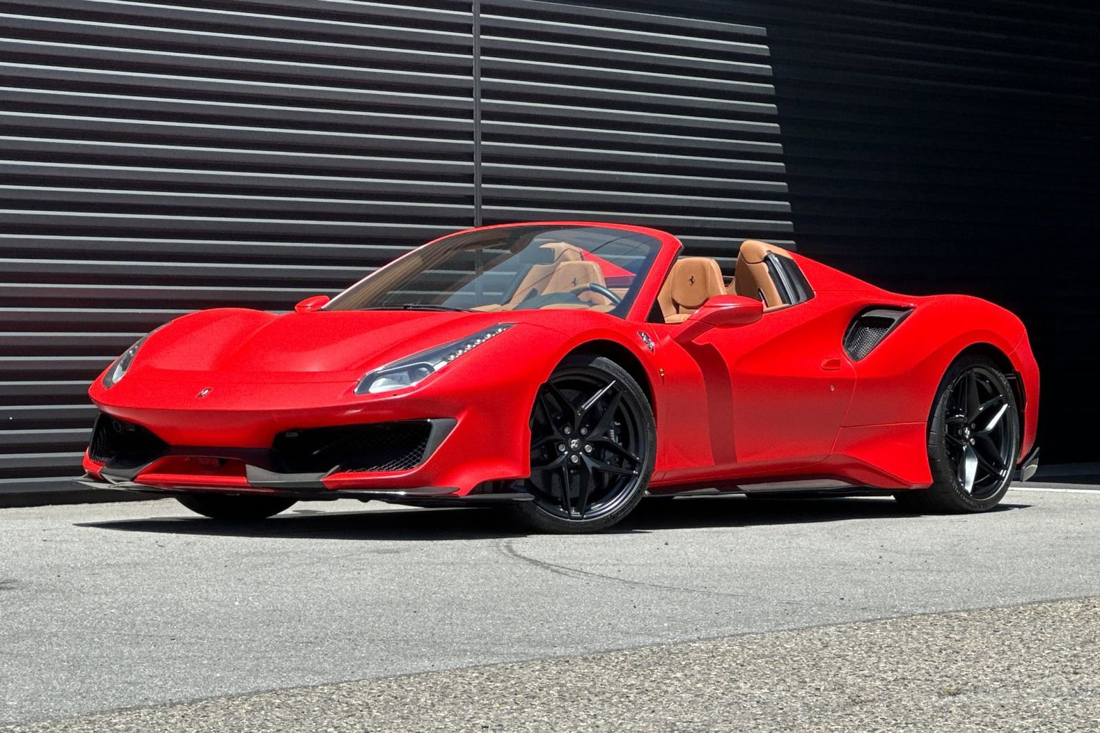 Used 2020 Ferrari 488 Pista Spider RWD image 12