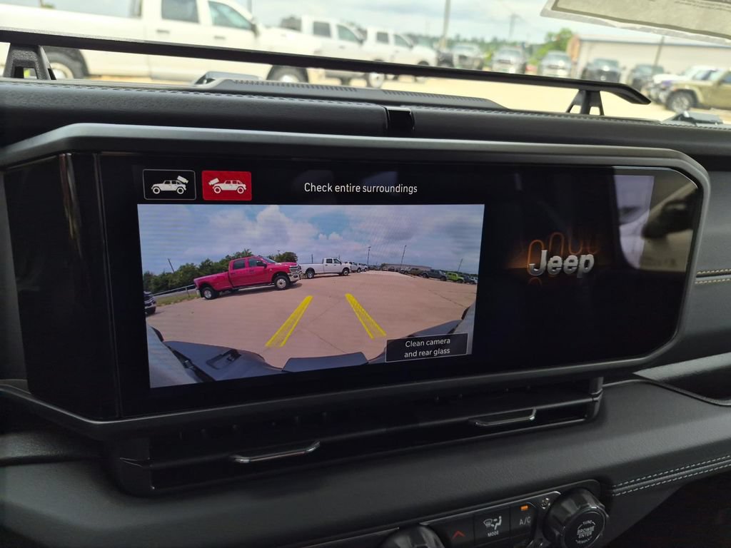 New 2026 Jeep Wrangler Unlimited Sahara AWD/4WD image 27