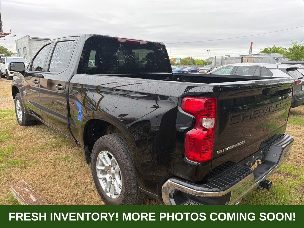 Used 2024 Chevrolet Silverado 1500 LT w/ Z71 Off-Road Package AWD/4WD image 4