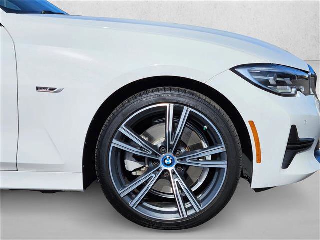 Used 2022 BMW 330e w/ Premium Package image 25