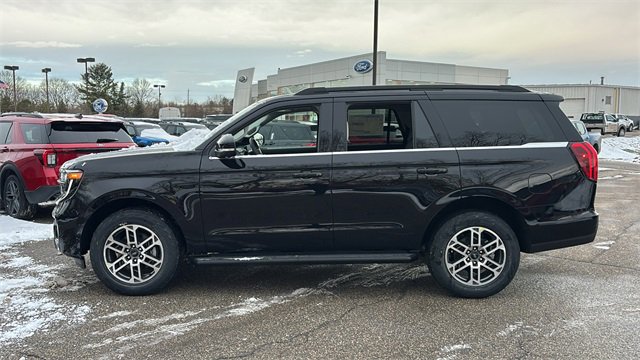 New 2025 Ford Expedition Active image 4