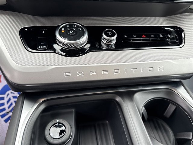 New 2025 Ford Expedition Max Active image 24