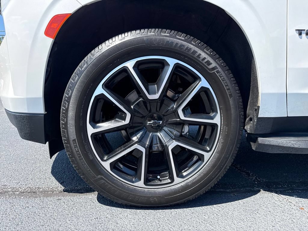 Used 2022 Chevrolet Tahoe RST w/ Luxury Package RWD image 47