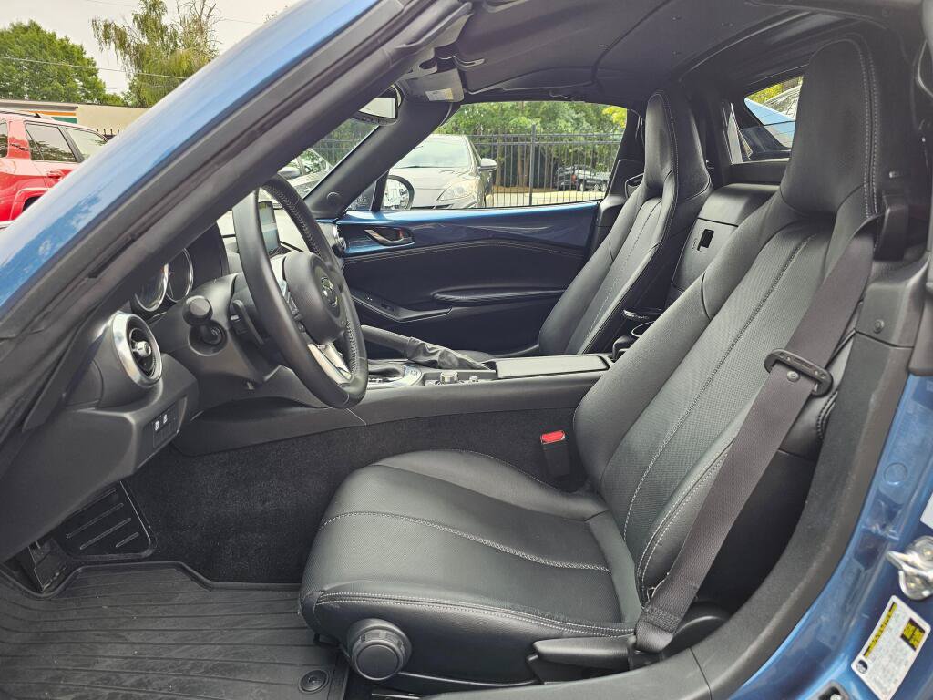 Used 2020 MAZDA MX-5 Miata RF Grand Touring RWD image 16