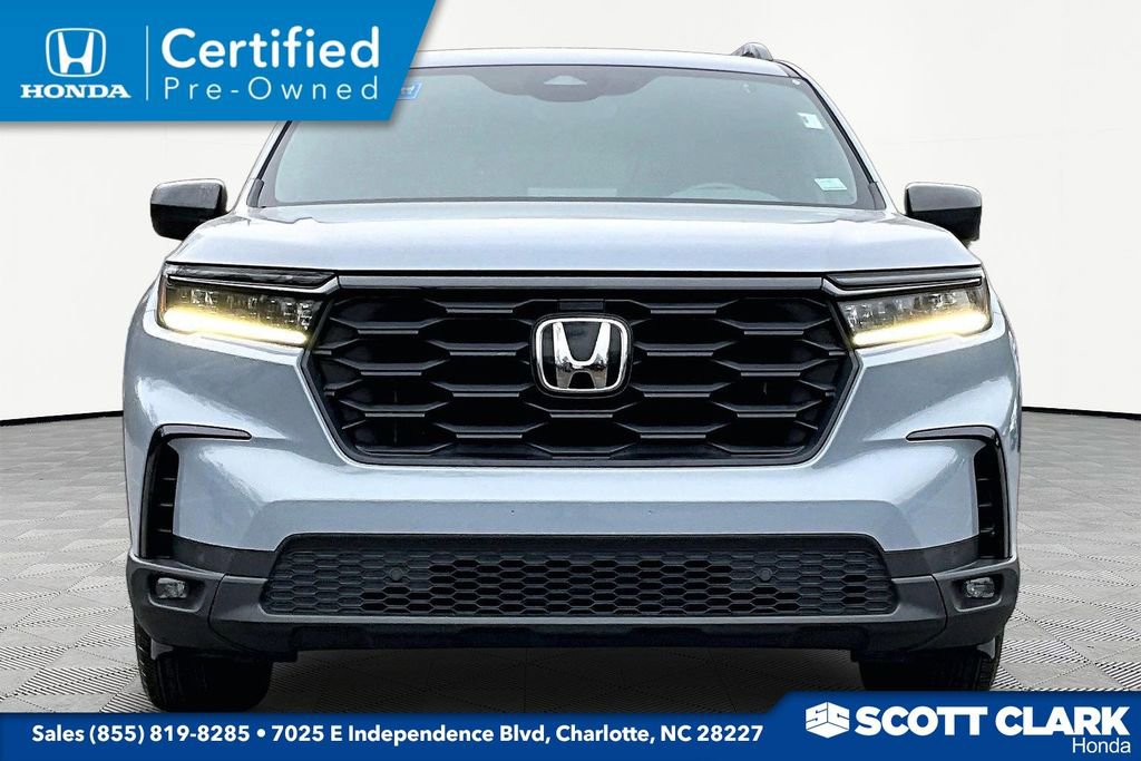 Certified 2024 Honda Pilot Sport image 2