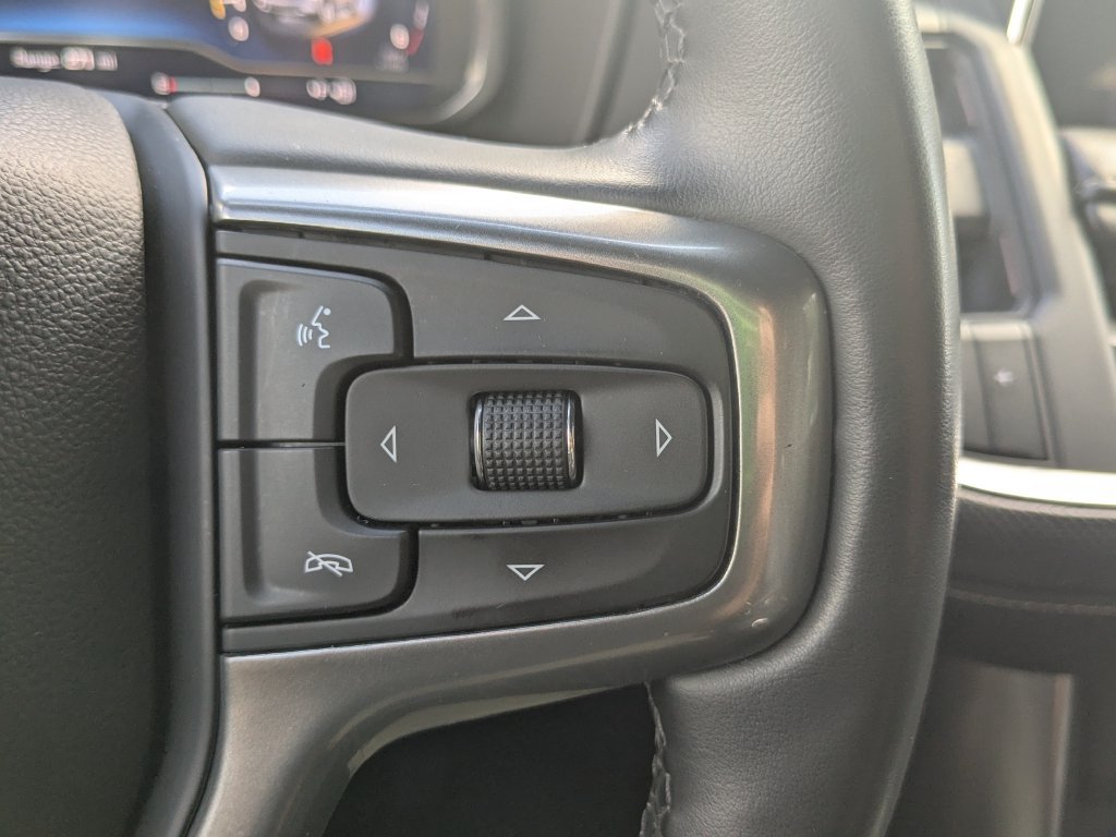 Used 2023 Chevrolet Suburban Premier RWD image 13