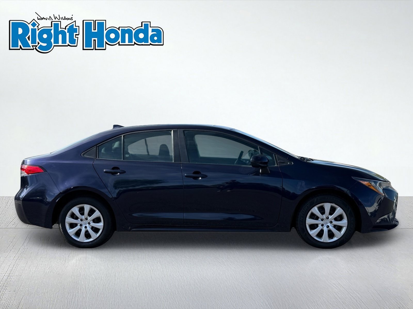 Used 2024 Toyota Corolla LE FWD image 9