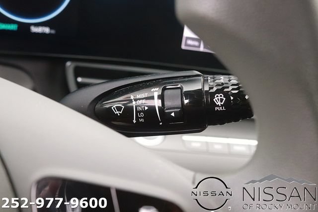 Used 2024 Hyundai Elantra SEL FWD image 21