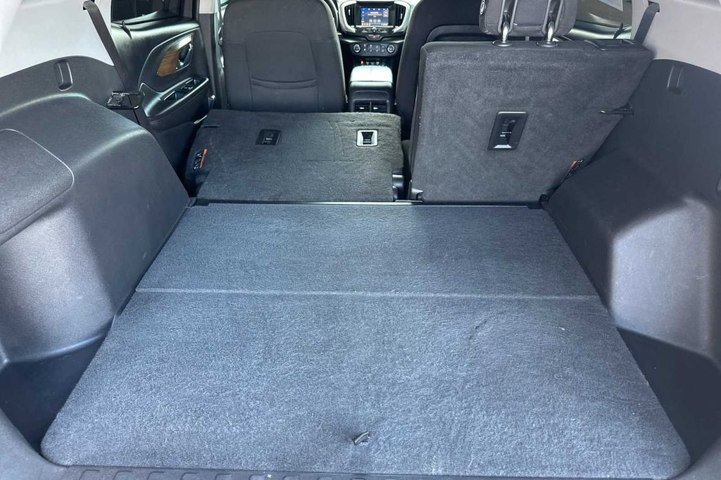 Used 2020 GMC Terrain SLE image 16