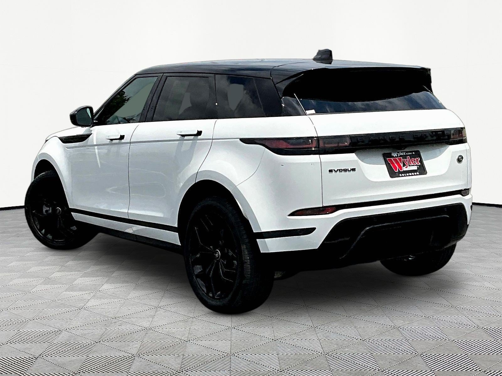 Used 2023 Land Rover Range Rover Evoque S AWD/4WD image 4