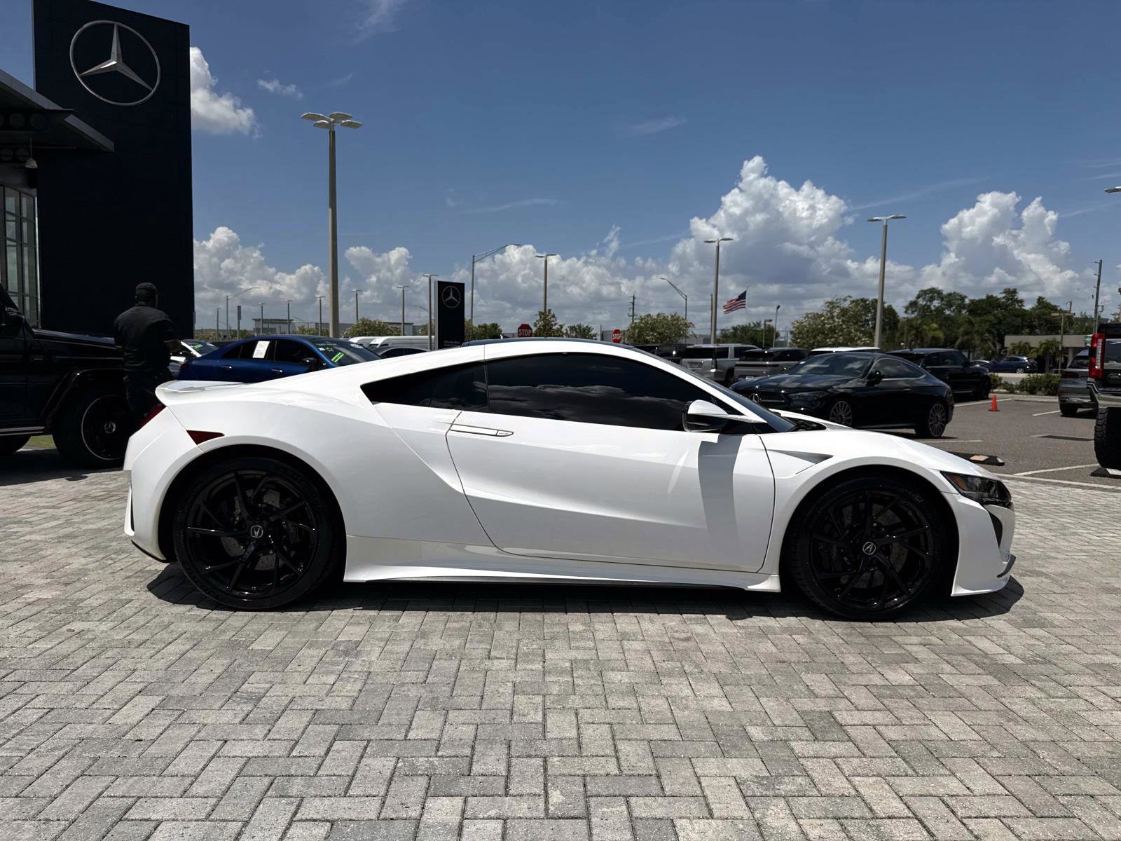 Used 2017 Acura NSX AWD/4WD image 6