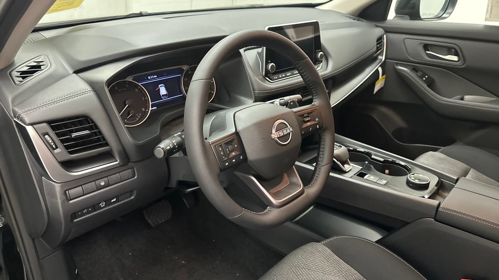 New 2026 Nissan Rogue SV AWD/4WD image 17