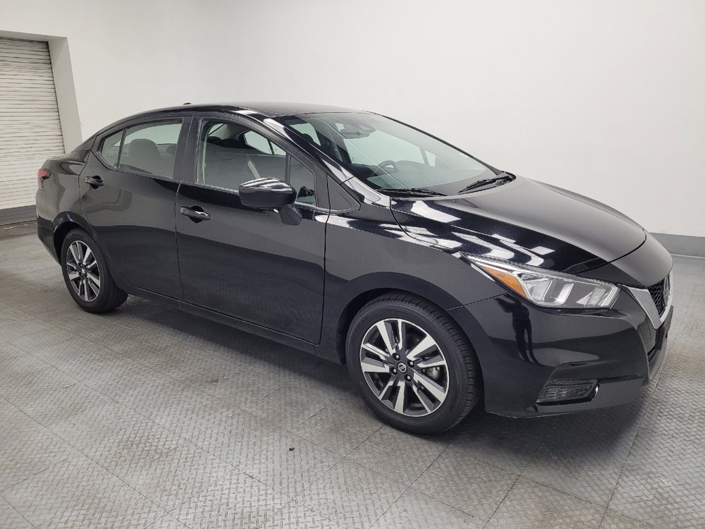 Used 2022 Nissan Versa SV FWD image 11
