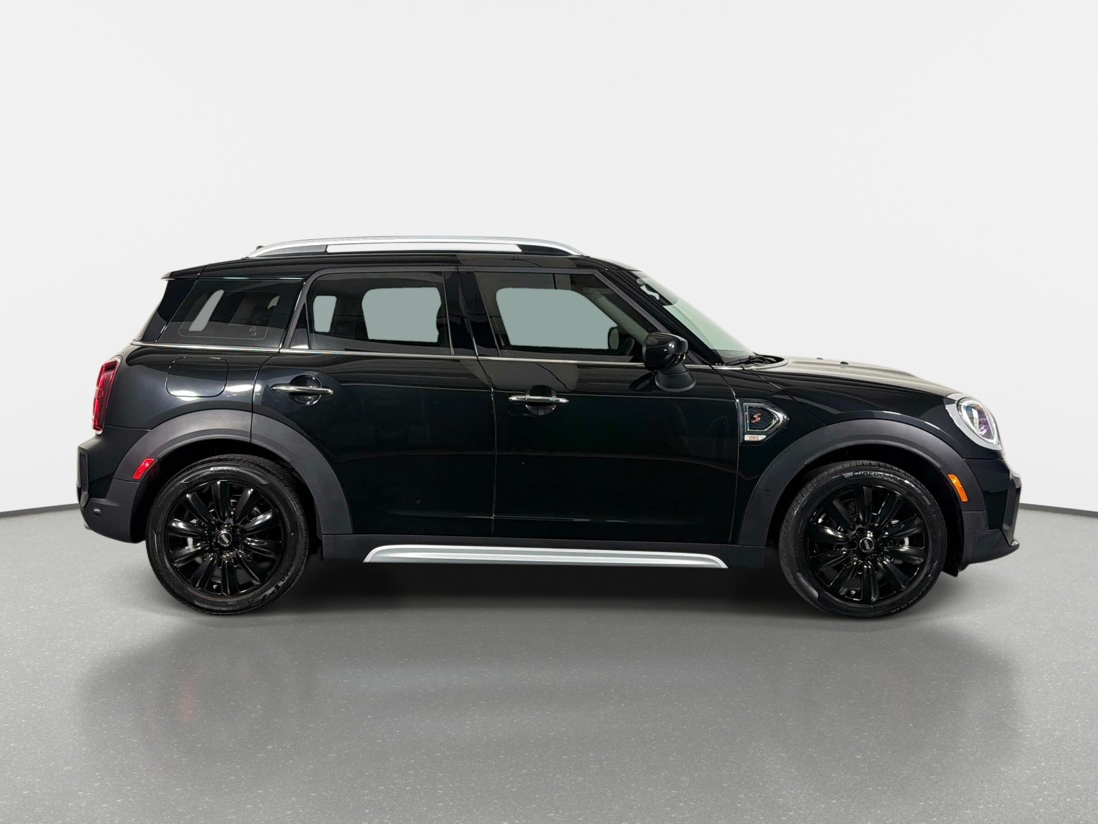 Used 2024 MINI Cooper Countryman S FWD image 2