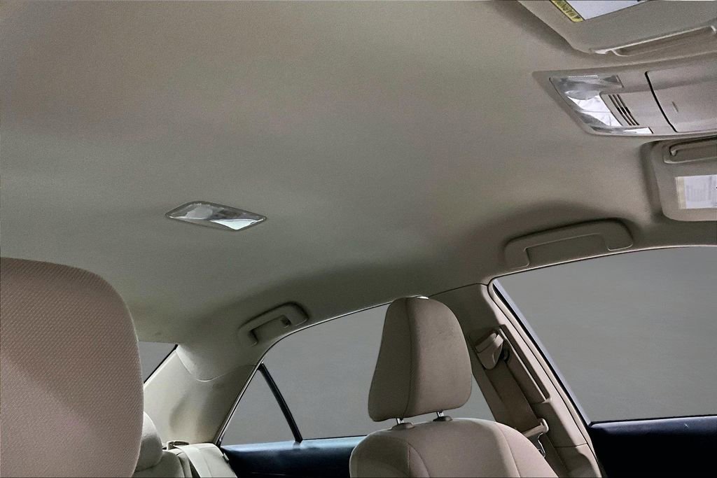 Used 2012 Toyota Camry LE image 25