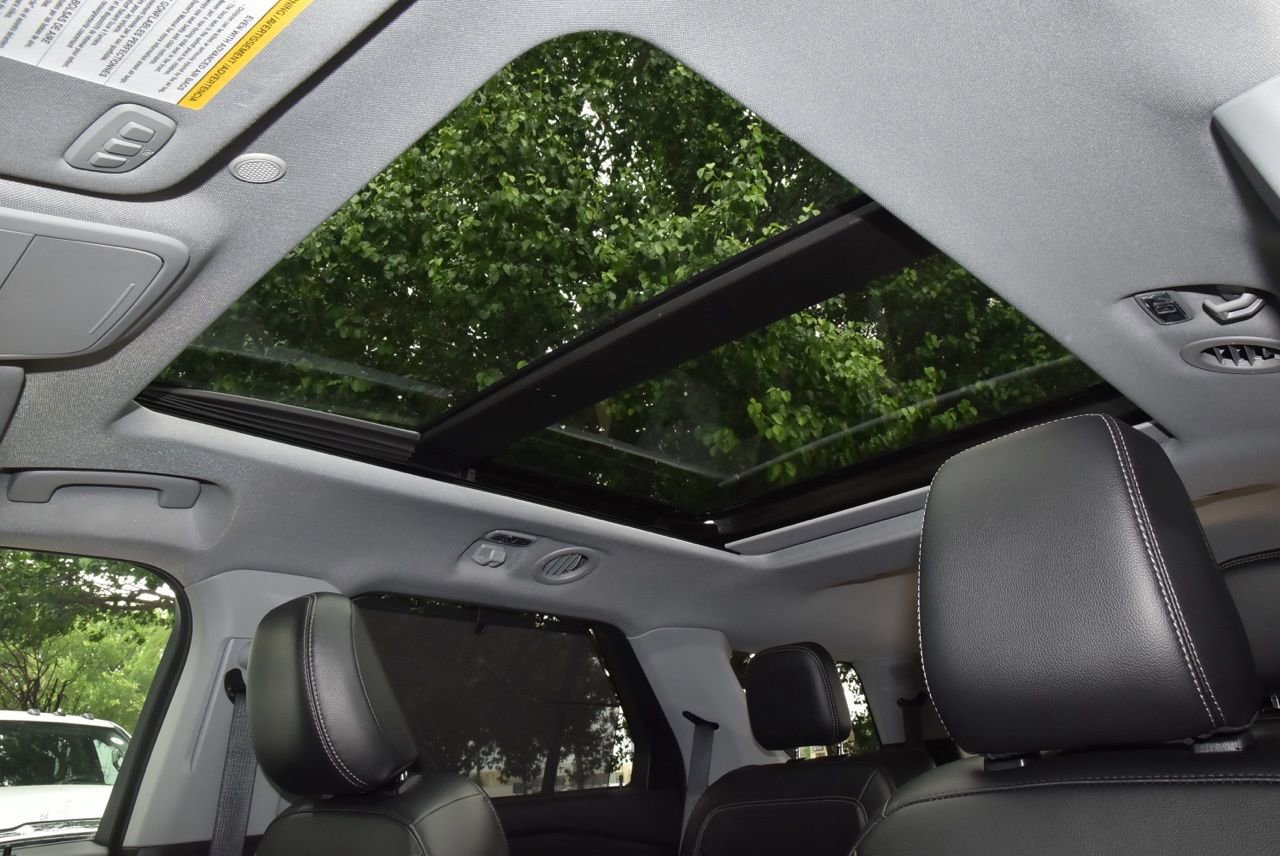 Certified 2024 Ford Explorer Limited w/ Limited Technology Package image 33