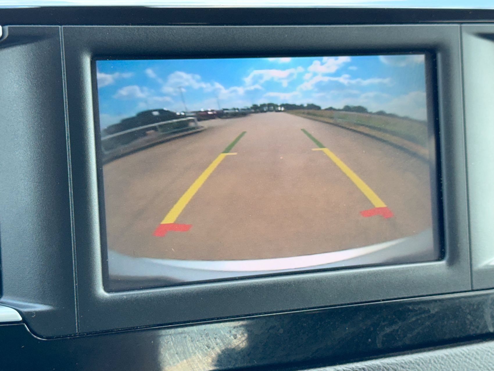 Used 2022 Chrysler Voyager LX FWD image 17
