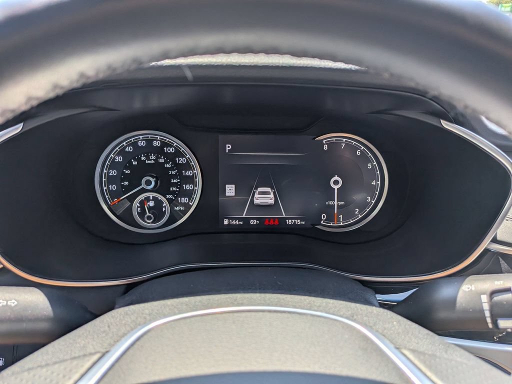 Used 2025 Genesis G70 2.5T RWD image 20