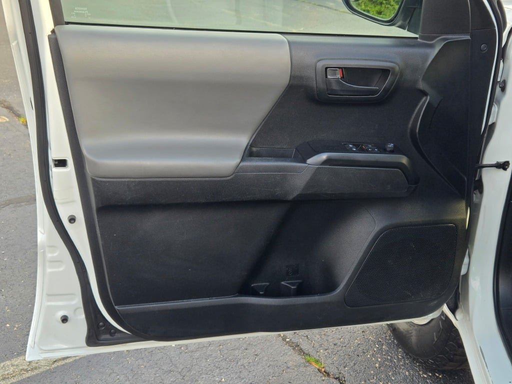 Used 2022 Toyota Tacoma SR RWD image 20