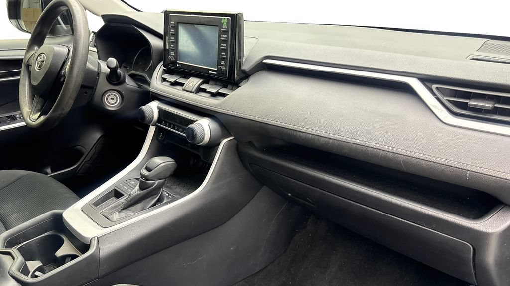 Used 2021 Toyota RAV4 LE FWD image 51
