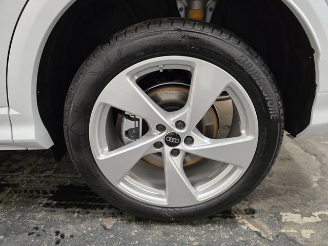 Certified 2025 Audi Q5 Premium Plus w/ Premium Plus AWD/4WD image 10