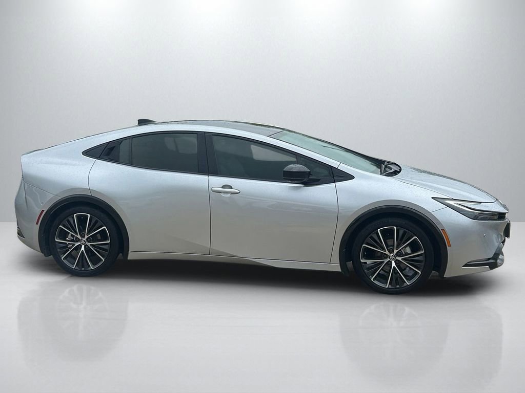 Used 2024 Toyota Prius Limited image 4