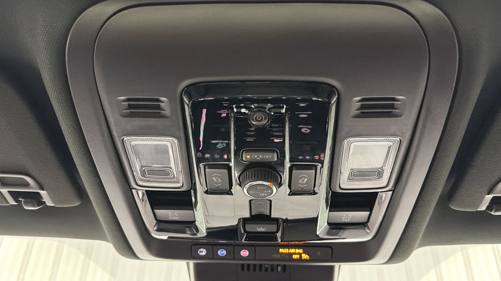 Used 2026 GMC Yukon Denali w/ Sun & Power Step Package AWD/4WD image 20
